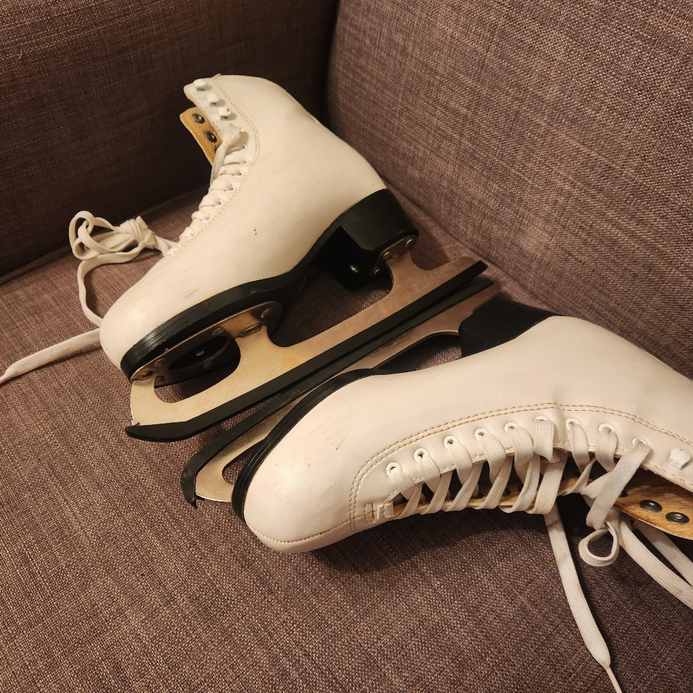 Ice Skates View 5